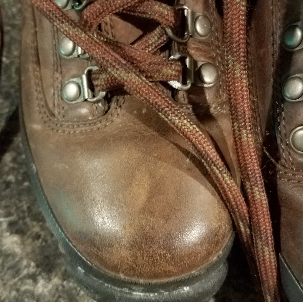 Timberland Boots - Picture 5 of 8